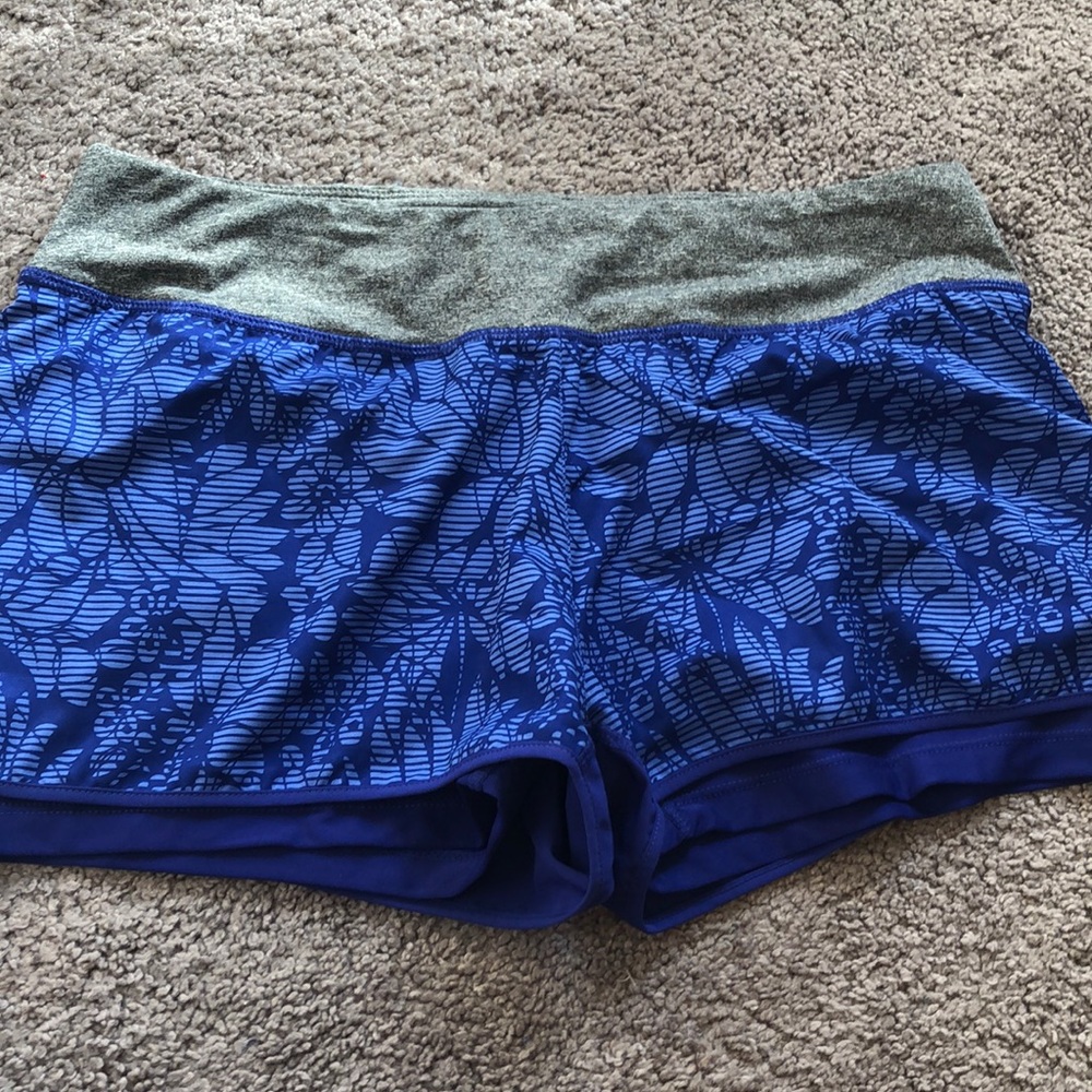 Running shorts